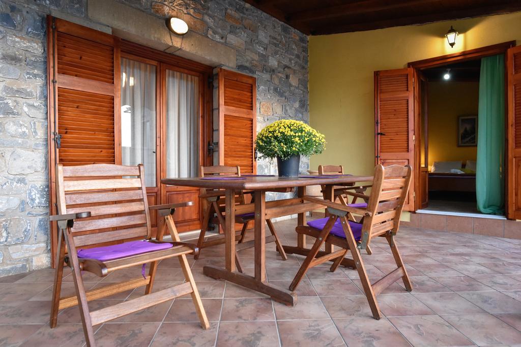 Villa Onar A Stone House With Amazing View Stoúpa Exterior foto