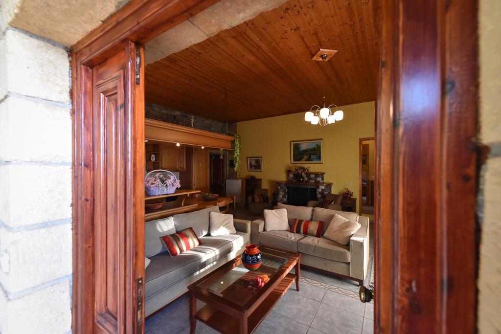 Villa Onar A Stone House With Amazing View Stoúpa Exterior foto