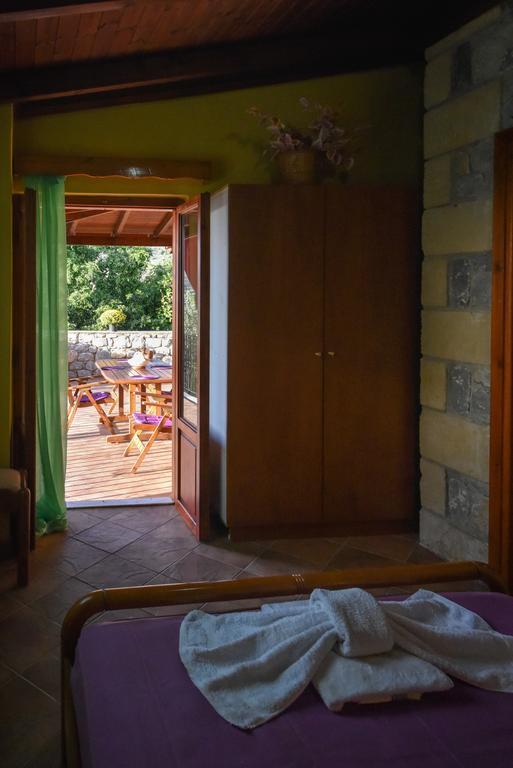 Villa Onar A Stone House With Amazing View Stoúpa Exterior foto