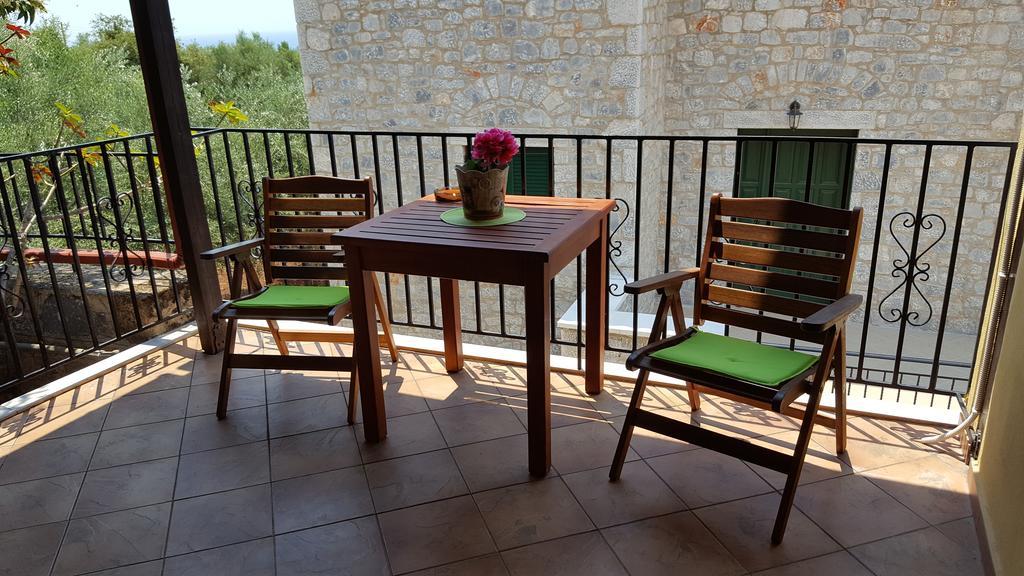 Villa Onar A Stone House With Amazing View Stoúpa Exterior foto